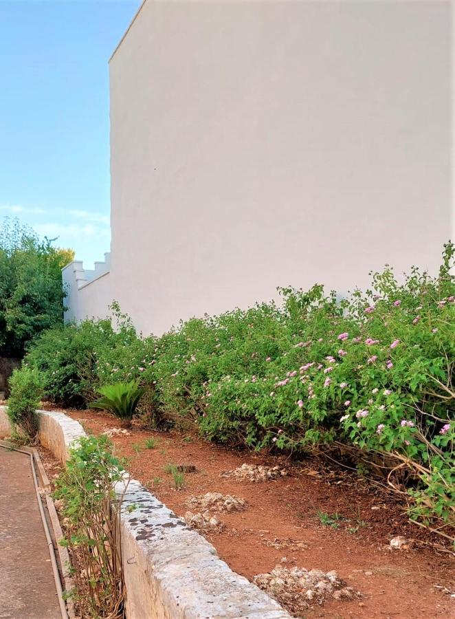 Villa Nel Salento - Ampie Camere E Giardino, Fino A 9 Persone Barbarano del Capo Exterior photo