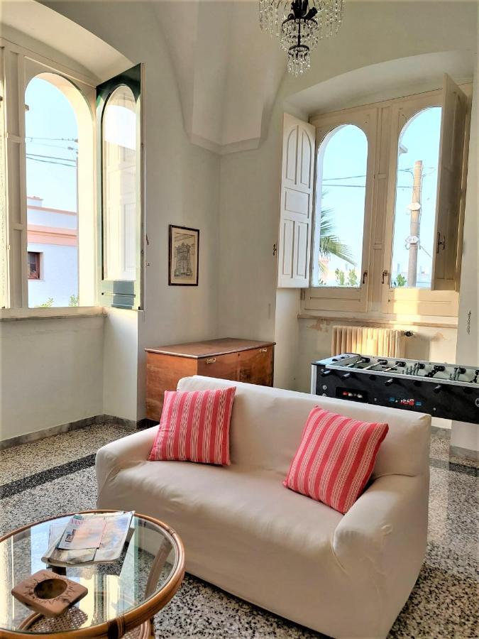 Villa Nel Salento - Ampie Camere E Giardino, Fino A 9 Persone Barbarano del Capo Exterior photo